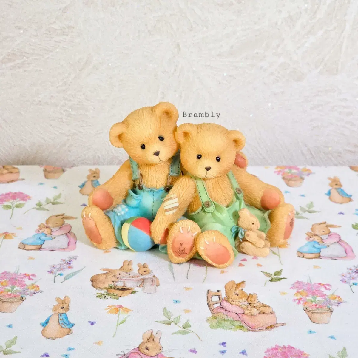 cherished テディベア置物 Cherished Teddy's ビンテージ小道具フィギュア付きテディベア